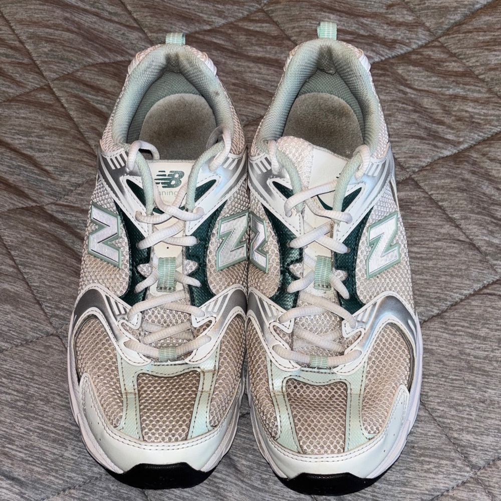 New Balance 530 - size 10 wide
